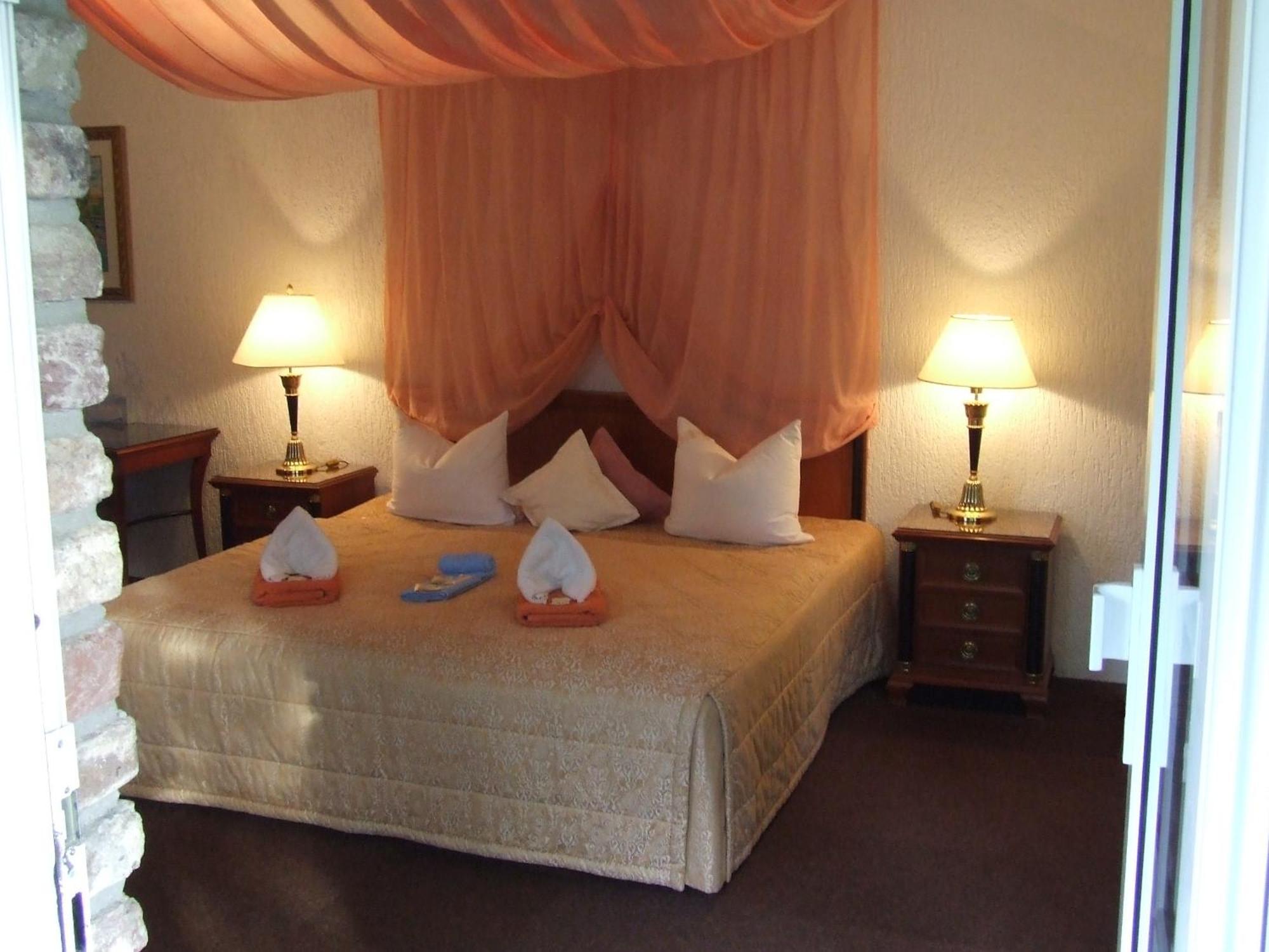 Hotel-Restaurant Orsoyer Hof Rheinberg Buitenkant foto